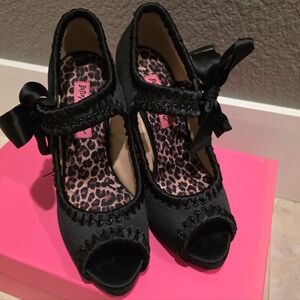 Betsey Johnson Black Satin Peep Toe Heels With Tie